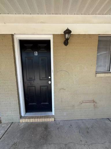 Main picture of 210 E Parkway Dr