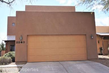 Main picture of 2240 Knowlton St