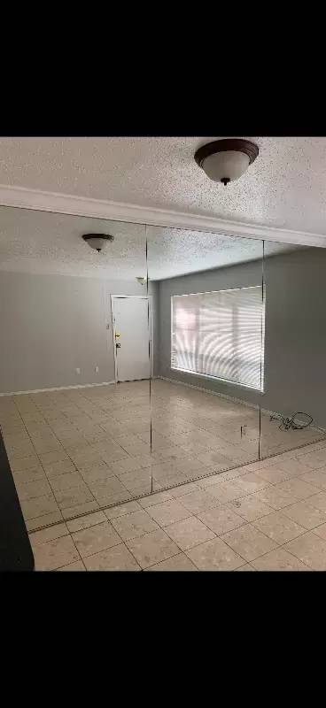 Main picture of 2720 Reagan St