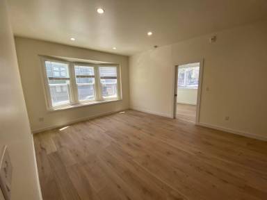 Main picture of 2000 Grove St
