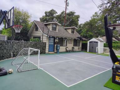 Main picture of 1624 Oak Tree Ln