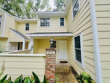 Main picture of 413 NW 48th Blvd