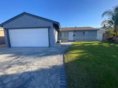 Main picture of 6586 Mount Ripley Dr