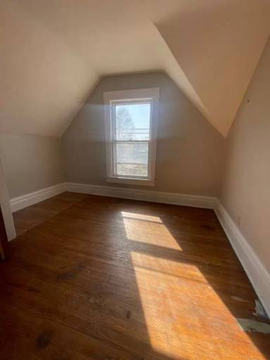 Main picture of 237 Center St