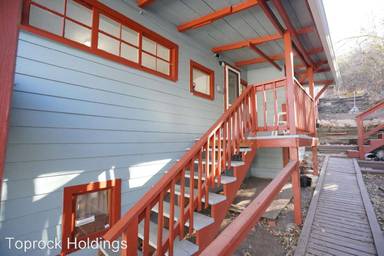 Main picture of 115 Ruxton Ave