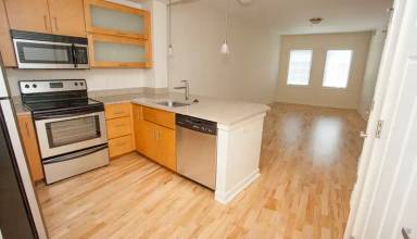 Main picture of 242 E Water St