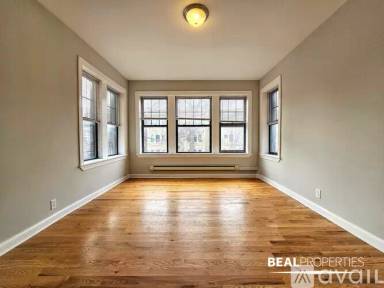 Main picture of 4409 N Wolcott Ave