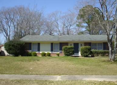 Main picture of 212 Garden Homes Cir