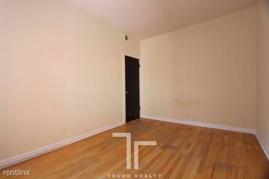 Main picture of 550-60 W Aldine Ave