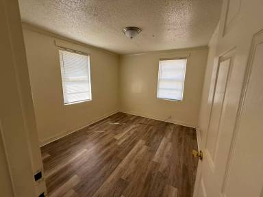 Main picture of 1004 S McKinley St