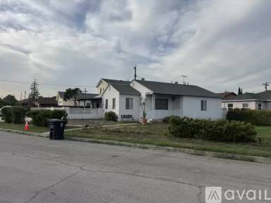 Main picture of 8955 Hershey St