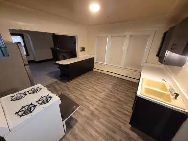 Main picture of 2012 W Greenfield Ave