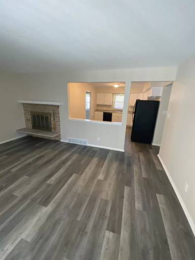 Main picture of 985 Holly Ridge Ct