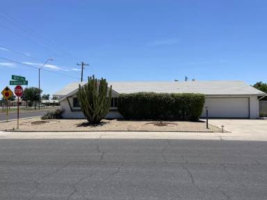 Main picture of 10701 W El Rancho Dr