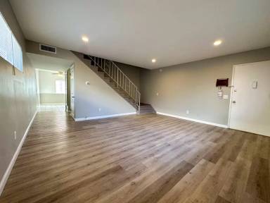 Main picture of 538 N Maryland Ave