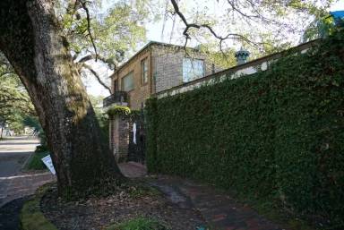 Main picture of 253 N Jackson St