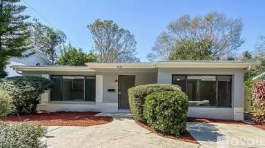Main picture of 8020 Riverside Dr N