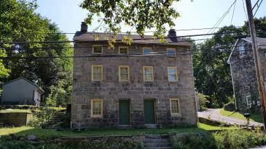 Main picture of 3815 Old Columbia Pike