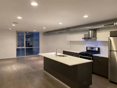 Main picture of 1443 N Franklin St