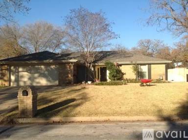 Main picture of 1017 Birchwood Ln