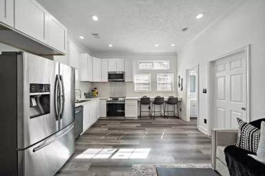 Main picture of 2720 Briley St