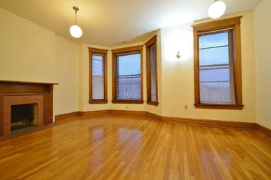 Main picture of 1417 W. Belle Plaine