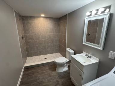 Main picture of 5619 Ridgewood St