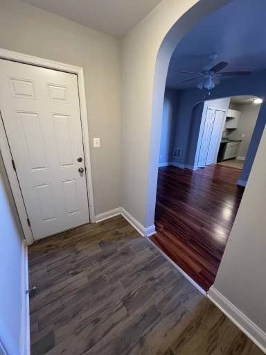 Main picture of 2426 Saint Paul St