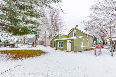 Main picture of 326 Robey Pl SE