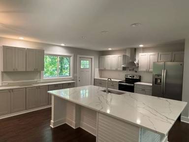 Main picture of 200 Sherwood Dr