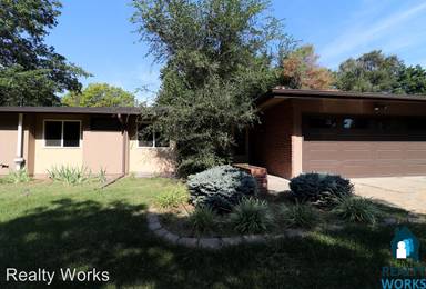 Main picture of 3835 Pace Blvd