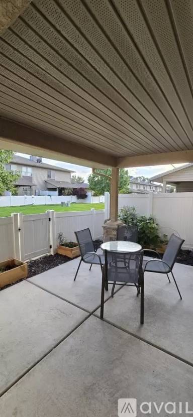 Main picture of 2465 Theresea Ln