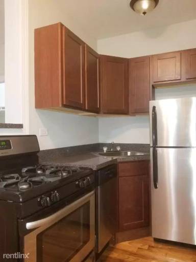 Main picture of 511 W Melrose St
