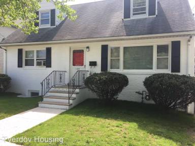 Main picture of 108 Huntington St