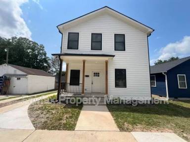 Main picture of 1003 Alma St