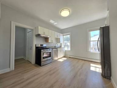 Main picture of 87 Ruggles St