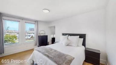 Main picture of 655 South St