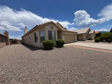 Main picture of 2087 Calle Sabo