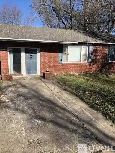 Main picture of 116 W Jackson St