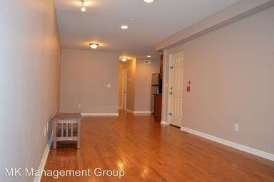 Main picture of 2350 N Park Ave