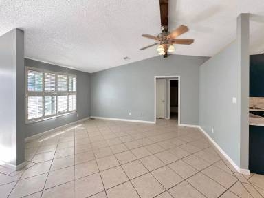 Main picture of 2317 N Thomas Dr