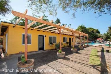 Main picture of 2331 Old Colony Rd