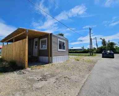 Main picture of 2581 Oleander St