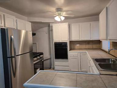 Main picture of 16037 S Halsted