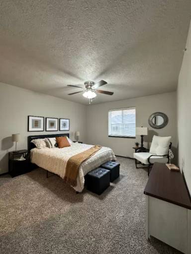 Main picture of 2115 N Main Ave
