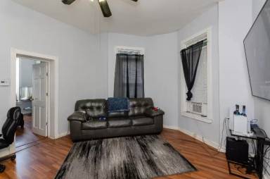Main picture of 5500 S Morgan
