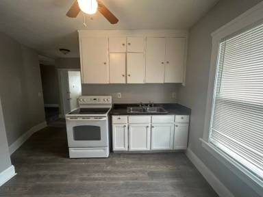 Main picture of 2717 Tate Ave