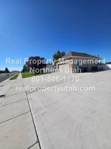 Main picture of 1437 N 3775 W