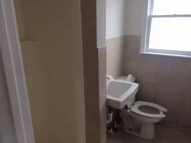 Main picture of 8255 Lakeview Dr