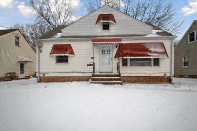 Main picture of 5321 E 141st St